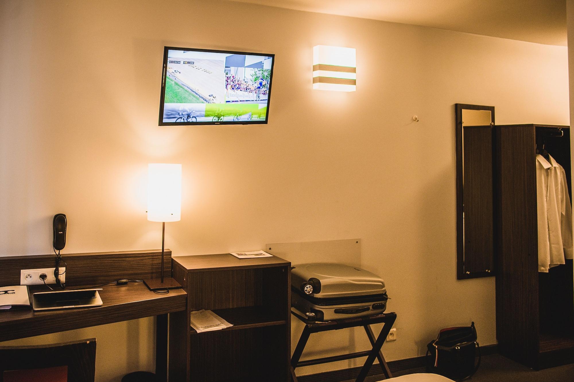 Dc Hotel Charleroi Airport Dış mekan fotoğraf